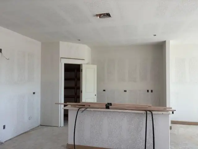 526 Ansley Ct, Taylor, TX 76574 - Image #2