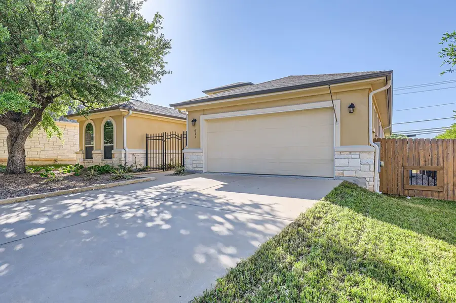 611 Algerita Dr, Georgetown, TX 78628 - Image #2