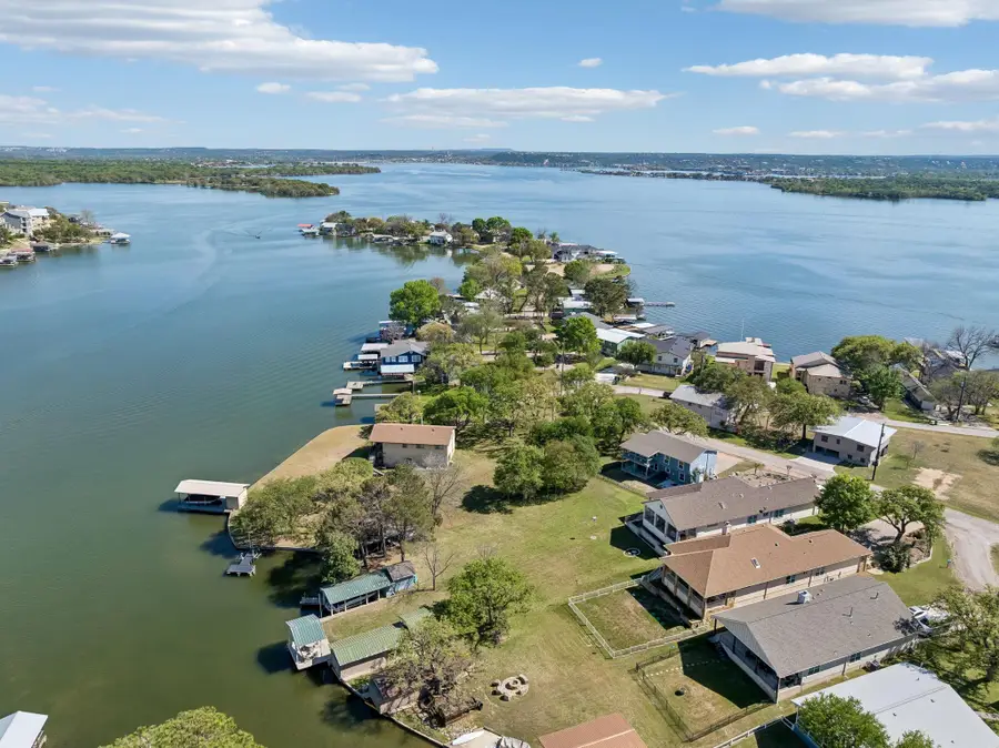 619 Clear Cove Dr, Granite Shoals, TX 78654 - #2