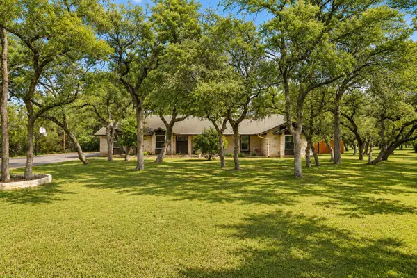 136 Valley View Rd, Georgetown, TX 78633