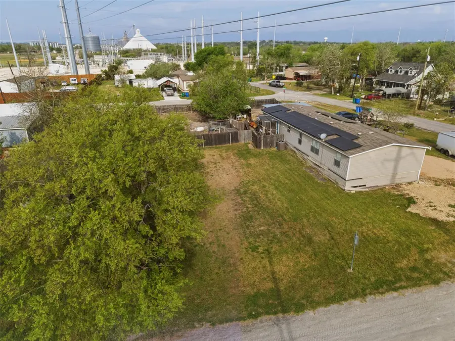 104 Royal St, Taylor, TX 76574 - #3