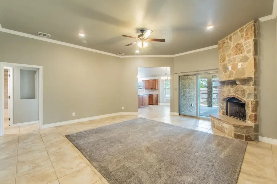 2105 Briar Hollow Dr, Temple, TX 76502 - #2