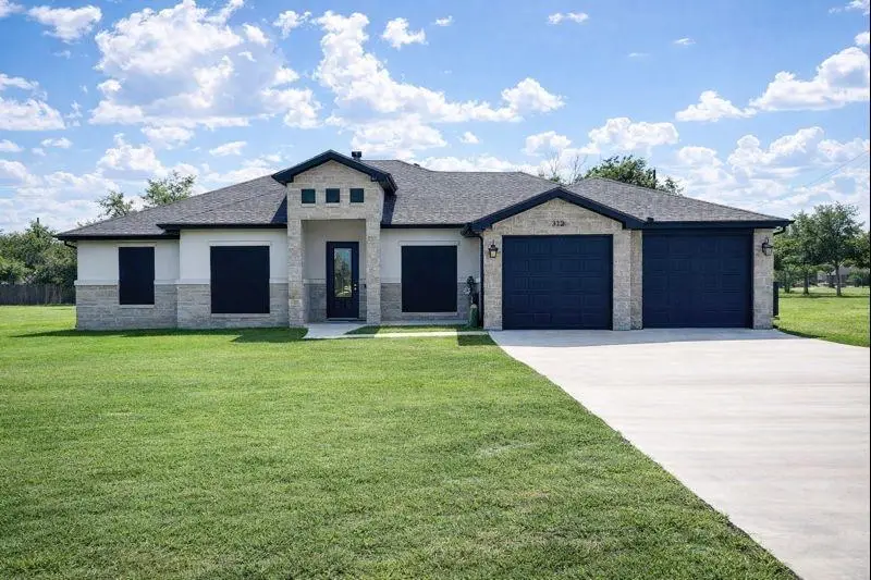 312 Sunrise Hls, Lampasas, TX 76550 - Image #1