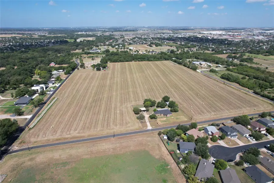 460 County Road 135 Rd, Hutto, TX 78634 - #2