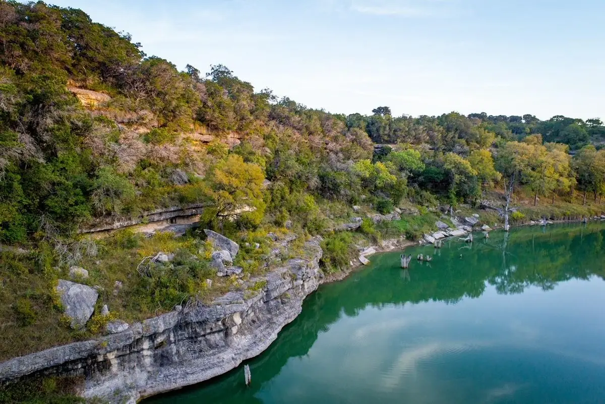 915 Enchanted Vw, Canyon Lake, TX 78133 - #1