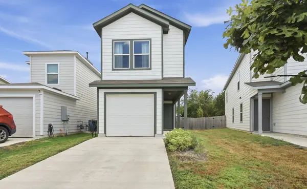 52 Trinity Cir, Lockhart, TX 78644