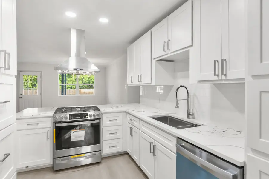7707 Whitsun Dr, Austin, TX 78749 - #2