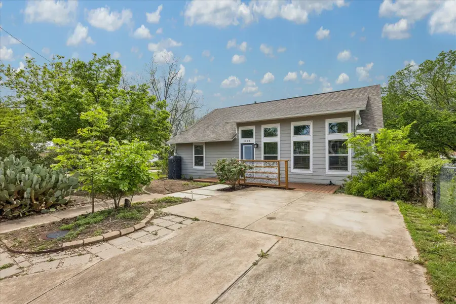 1800 Deloney St, Austin, TX 78721 - #2