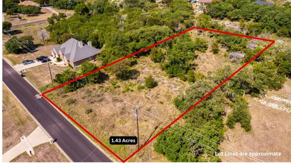 2722 Leslie Ln, San Marcos, TX 78666