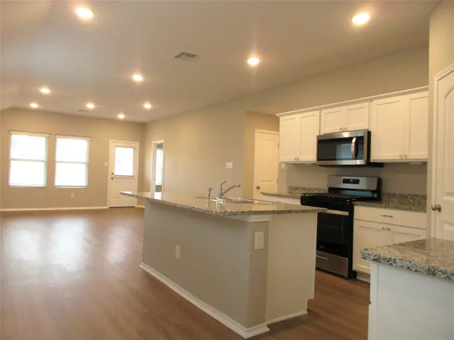 205 Granary Dr, Kyle, TX 78640 - #2