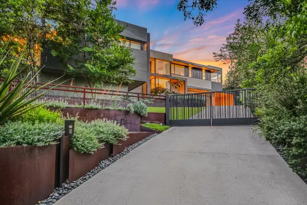 901 Terrace Mountain Dr, West Lake Hills, TX 78746