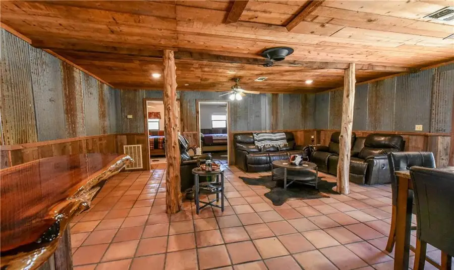 12200 Winn Road, Franklin, TX 77856 - Image #3