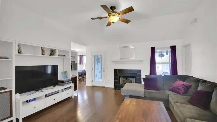 7209 Apperson St, Del Valle, TX 78617 - #3