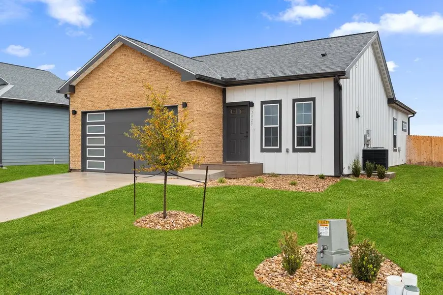 2029 Applewood Dr, Lockhart, TX 78644 - #3