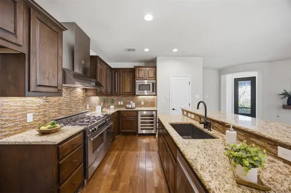 4332 Teravista Club Dr #9, Round Rock, TX 78665