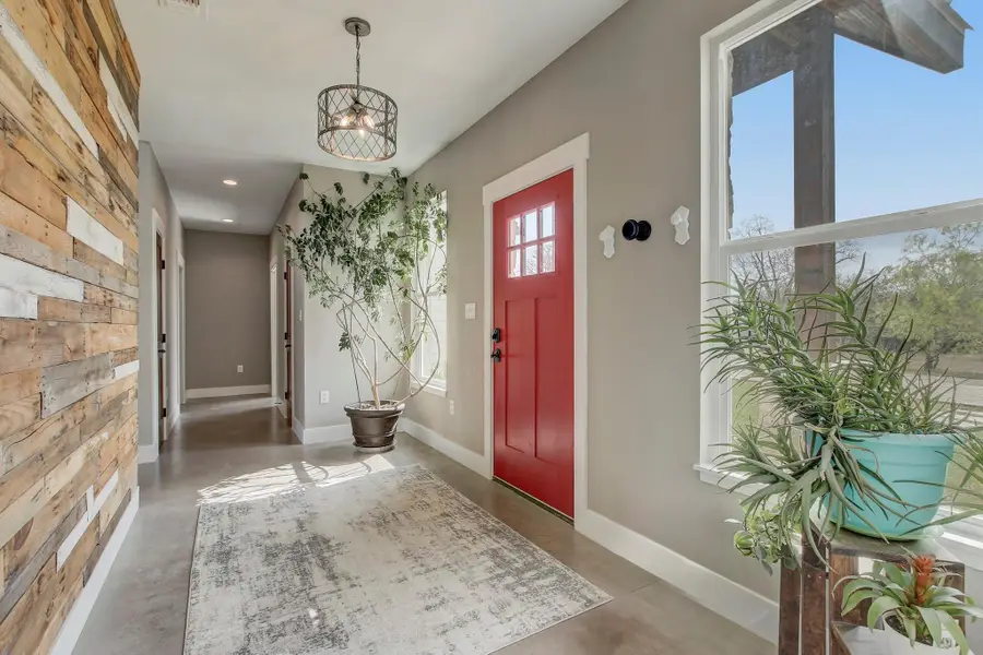 196 Milam Ln, Bastrop, TX 78602 - #3