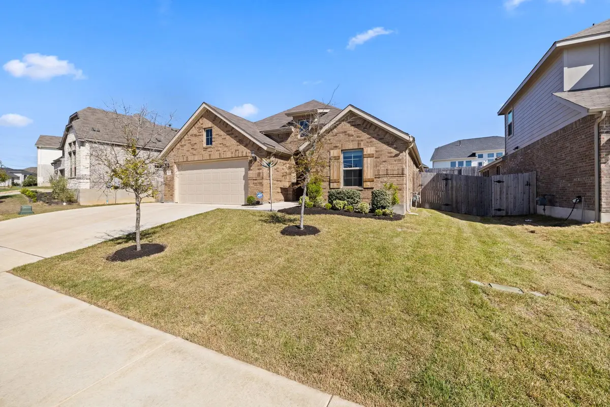 613 Sugar Cane Rd, Buda, TX 78610 - #1