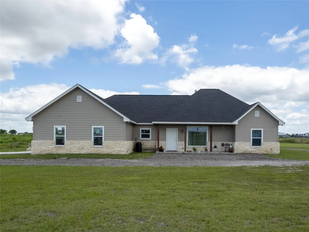140 Daniel Dr, Bertram, TX 78605 - #1