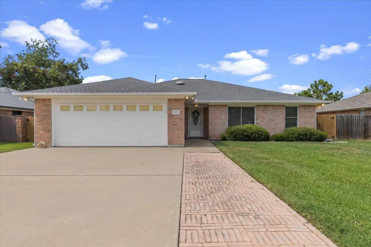 805 Craddock Ct, Smithville, TX 78957 - #1