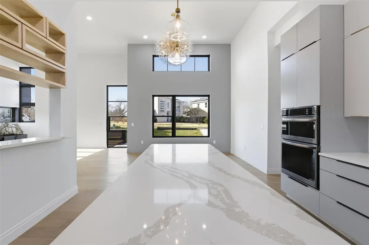 5013 Rob Scott St, Austin, TX 78721 - #1