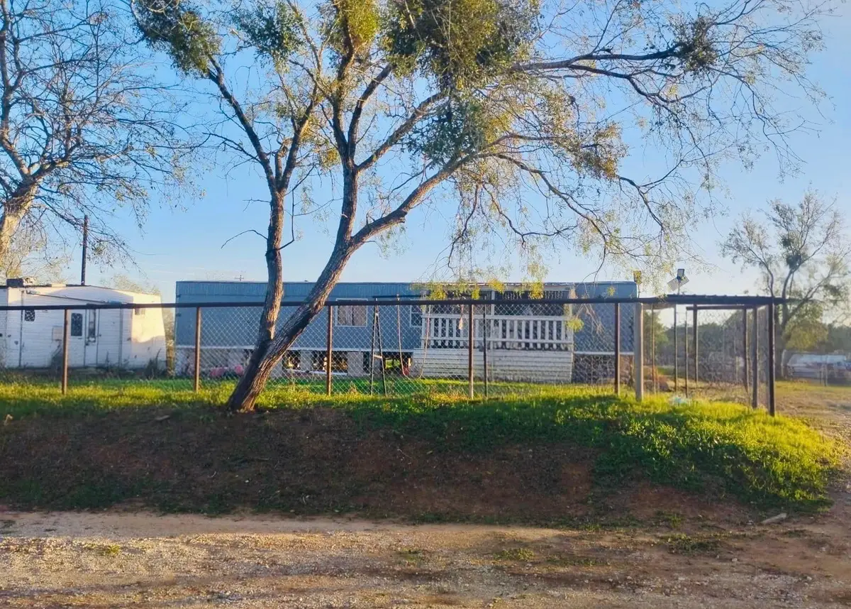 55 W County Road 159, Leesville, TX 78122 - #1