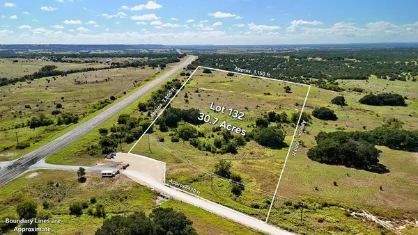 201 W Rolling Oaks Dr, Goldthwaite, TX 78644