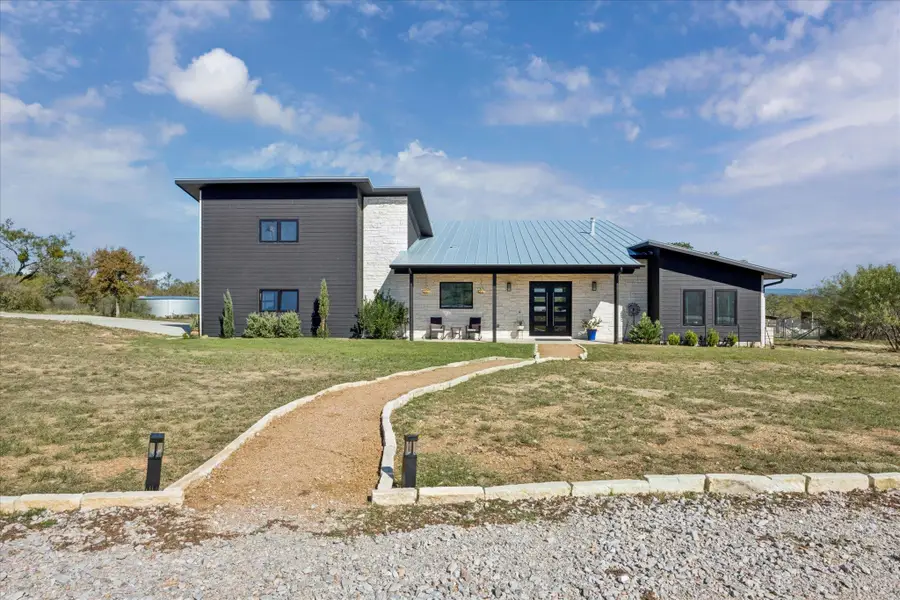 108 Schoolhouse Ln, Spicewood, TX 78669 - Image #2