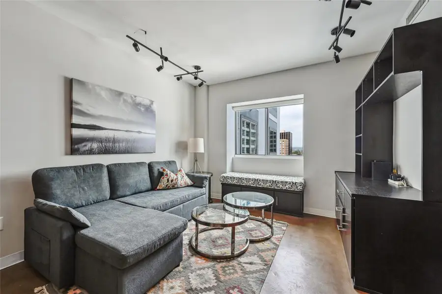 800 Brazos St #1111, Austin, TX 78701 - #3