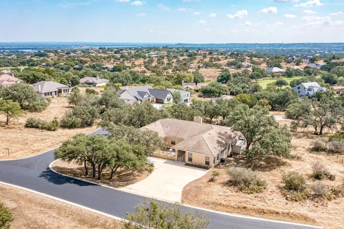 634 Broken Hills Dr, Horseshoe Bay, TX 78657 - #1