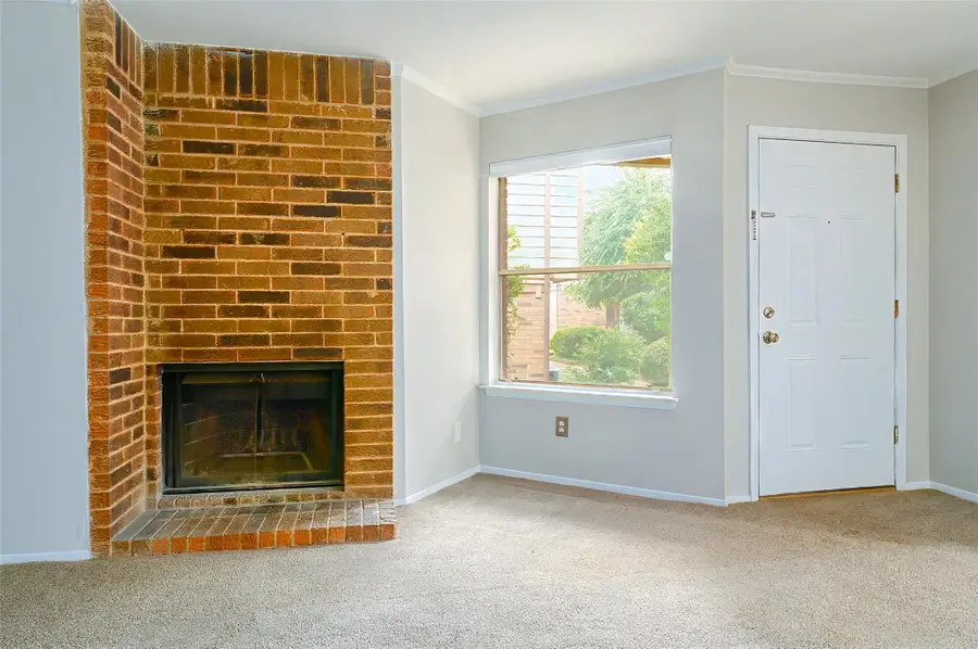 5608 Cougar Dr #118, Austin, TX 78745 - #3