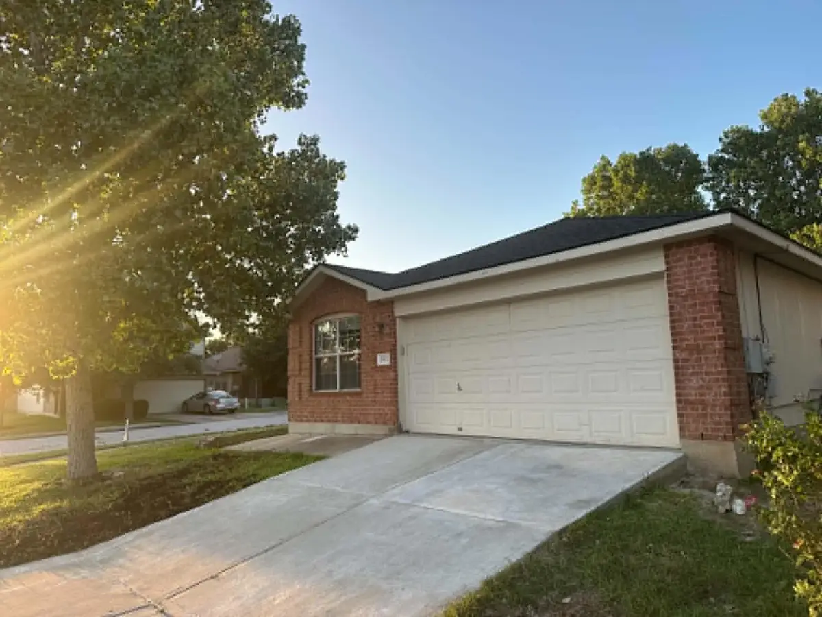 18312 Crestwind Ln, Elgin, TX 78621 - #1