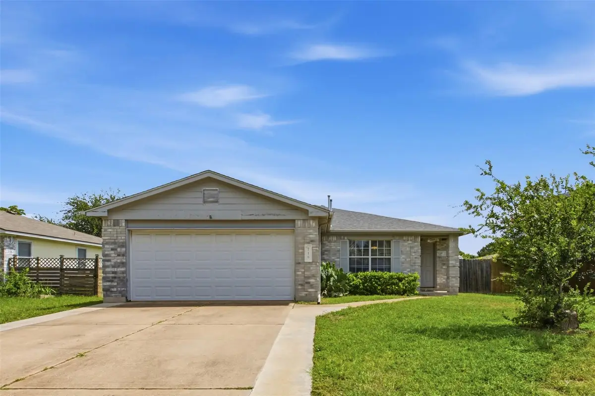 718 Blair Ave, Bastrop, TX 78602 - #1