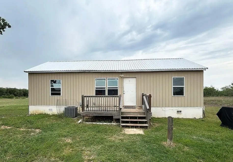136 Fm 2239 Rd, Paige, TX 78659 - #1