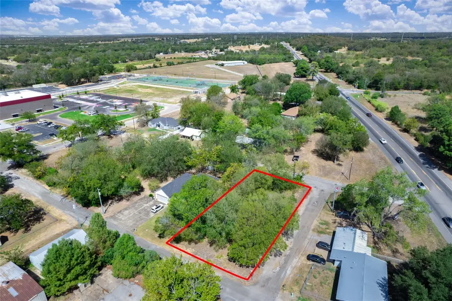 1603 Gordon St, Bastrop, TX 78602 - #2
