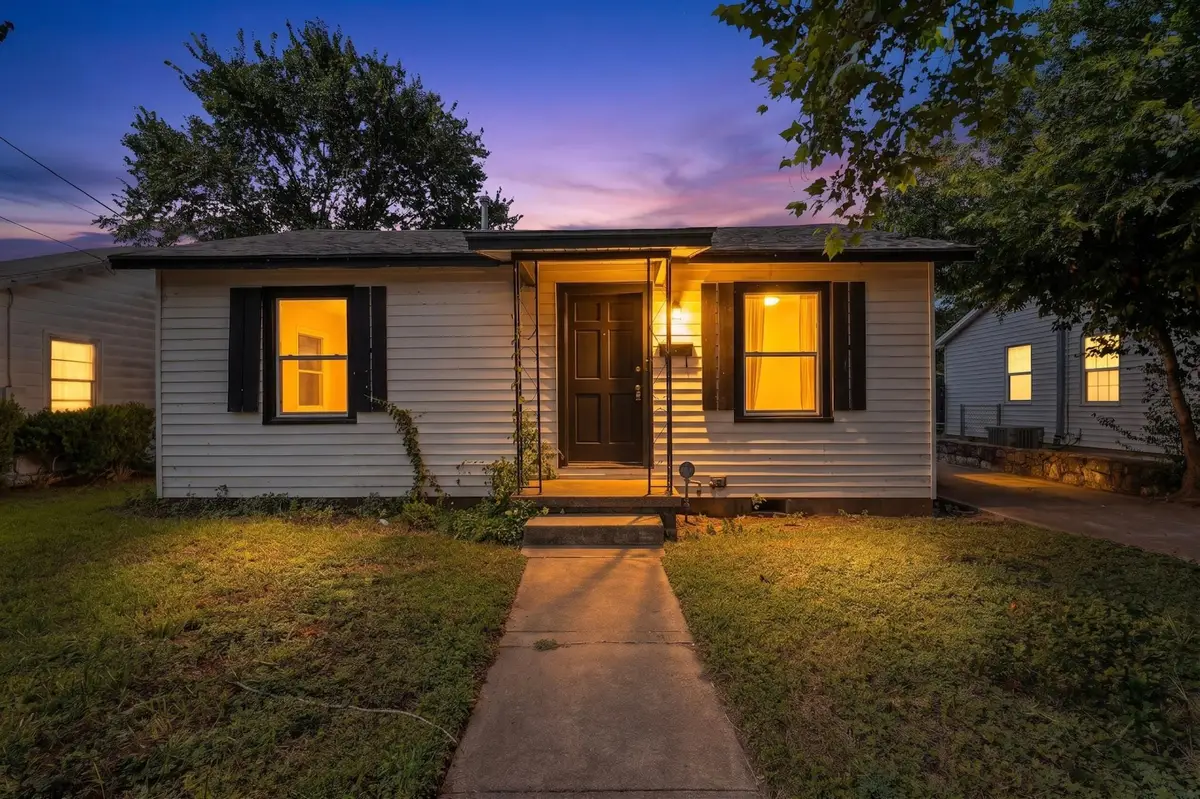 4703 Leslie Ave, Austin, TX 78721 - #1