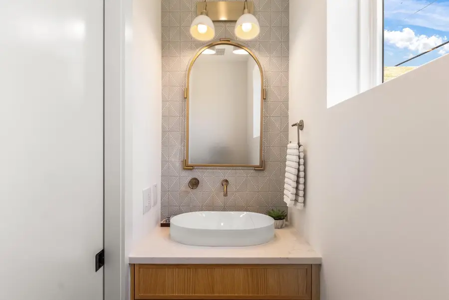 943 E 52nd St, Austin, TX 78751 - #3