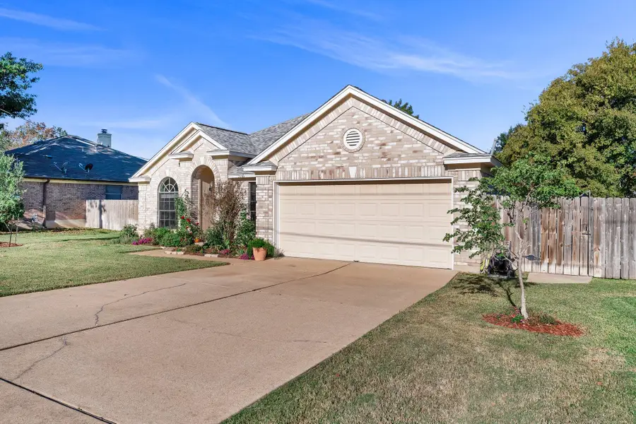 302 Debora Dr, Georgetown, TX 78628 - #3