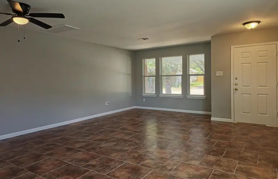 1004 Apollo Cir, Round Rock, TX 78664 - #2