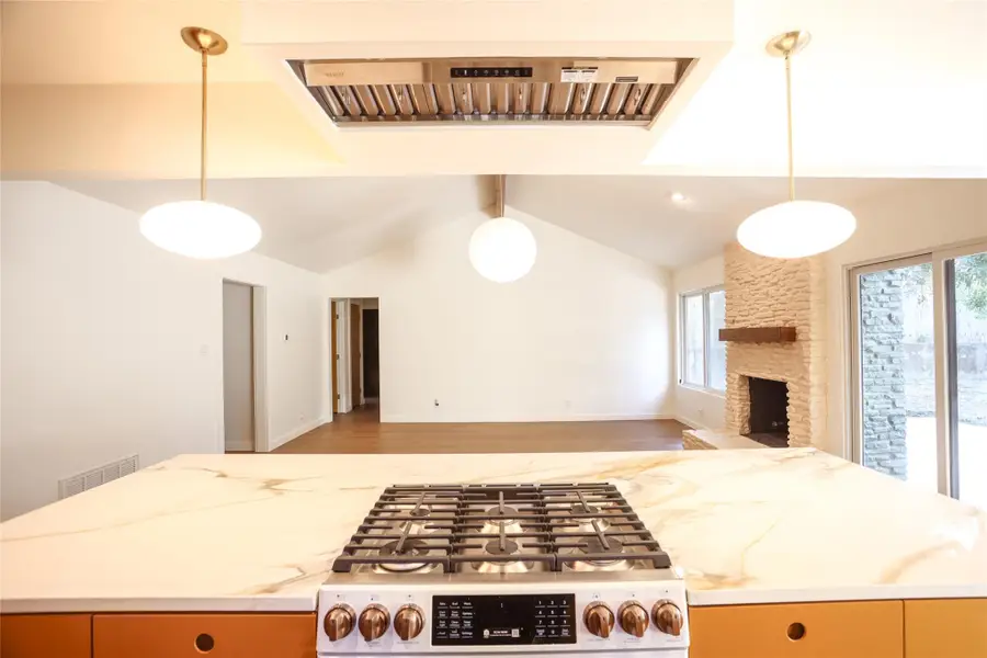 10102 Warrington Cv, Austin, TX 78753 - Image #2