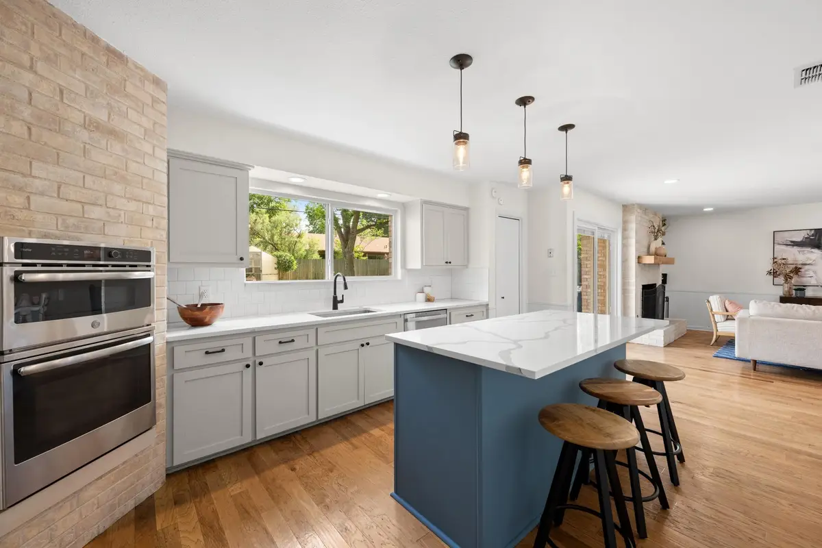 2210 Kenbridge Dr, Austin, TX 78757 - #1