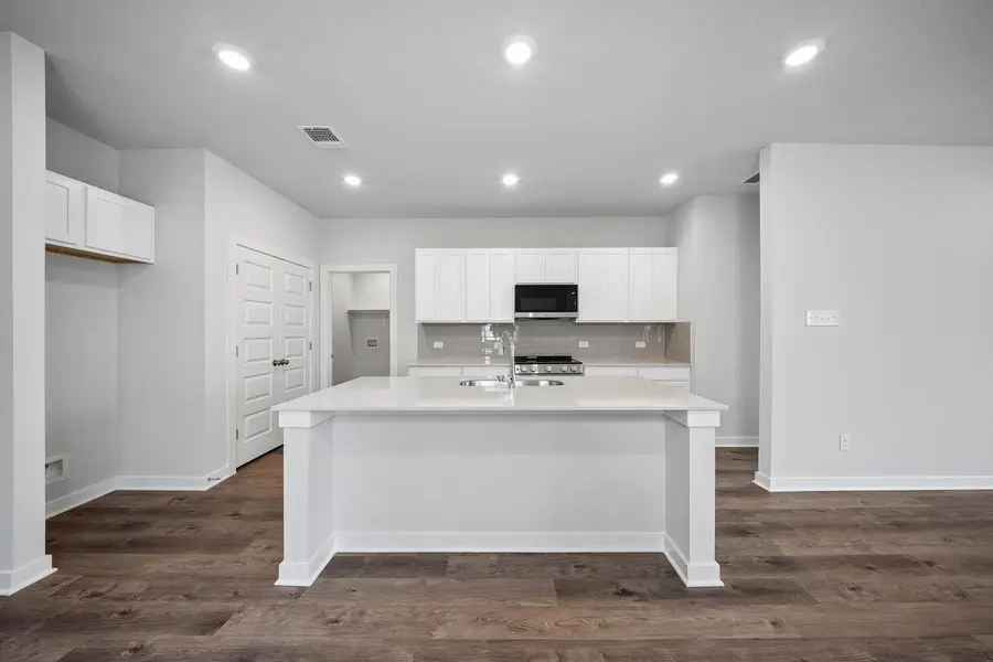 156 Hornet St, Elgin, TX 78621 - #2