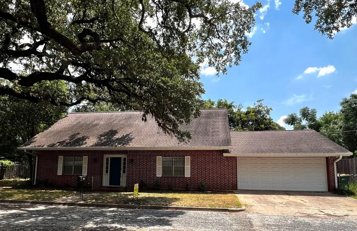 235 W Lower Line St, La Grange, TX 78945 - #1
