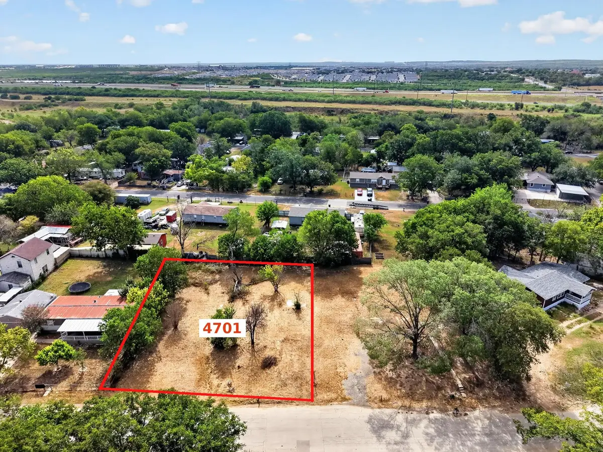 4701 Whirlaway St, Del Valle, TX 78617 - #1