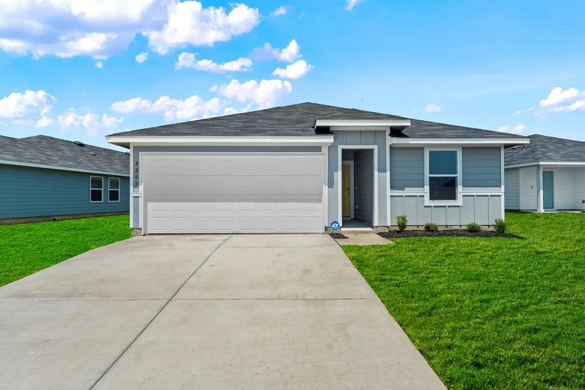 2203 Loganberry Ln, Luling, TX 78648 - #1
