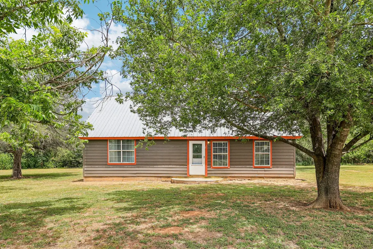 122 Dodd Preston Rd, Elgin, TX 78621 - #1