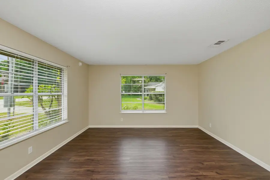 208 N Cedar St, Buda, TX 78610 - #2