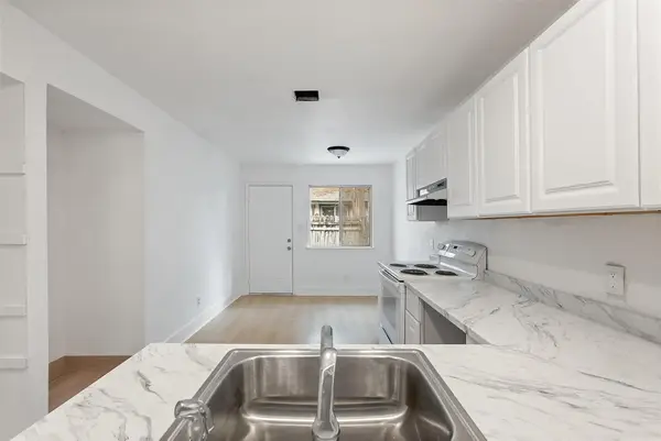 1010 Bird Creek Dr, Austin, TX 78758