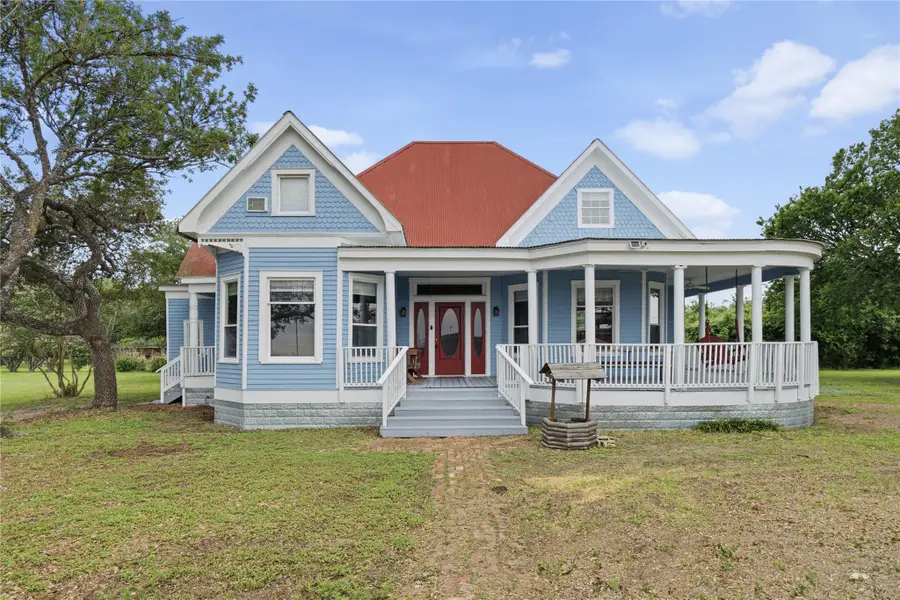 501 Mish Mash Mall Ln, Schulenburg, TX 78956 - #2