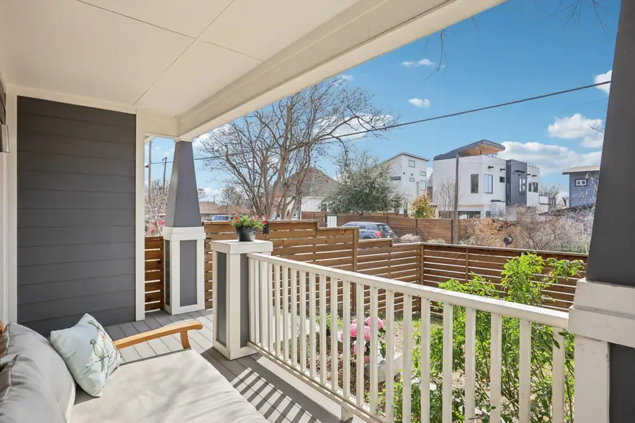 1910 E 10th St, Austin, TX 78702 - #3