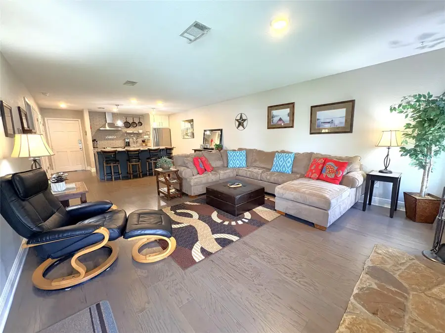 604 Highcrest Dr #322, Granite Shoals, TX 78654 - #3